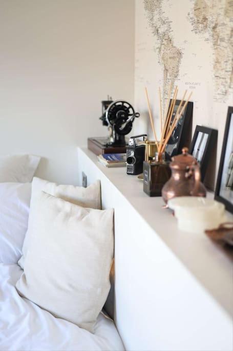 Luxurious Cabin With Desk & Mini Library Poole Exterior foto